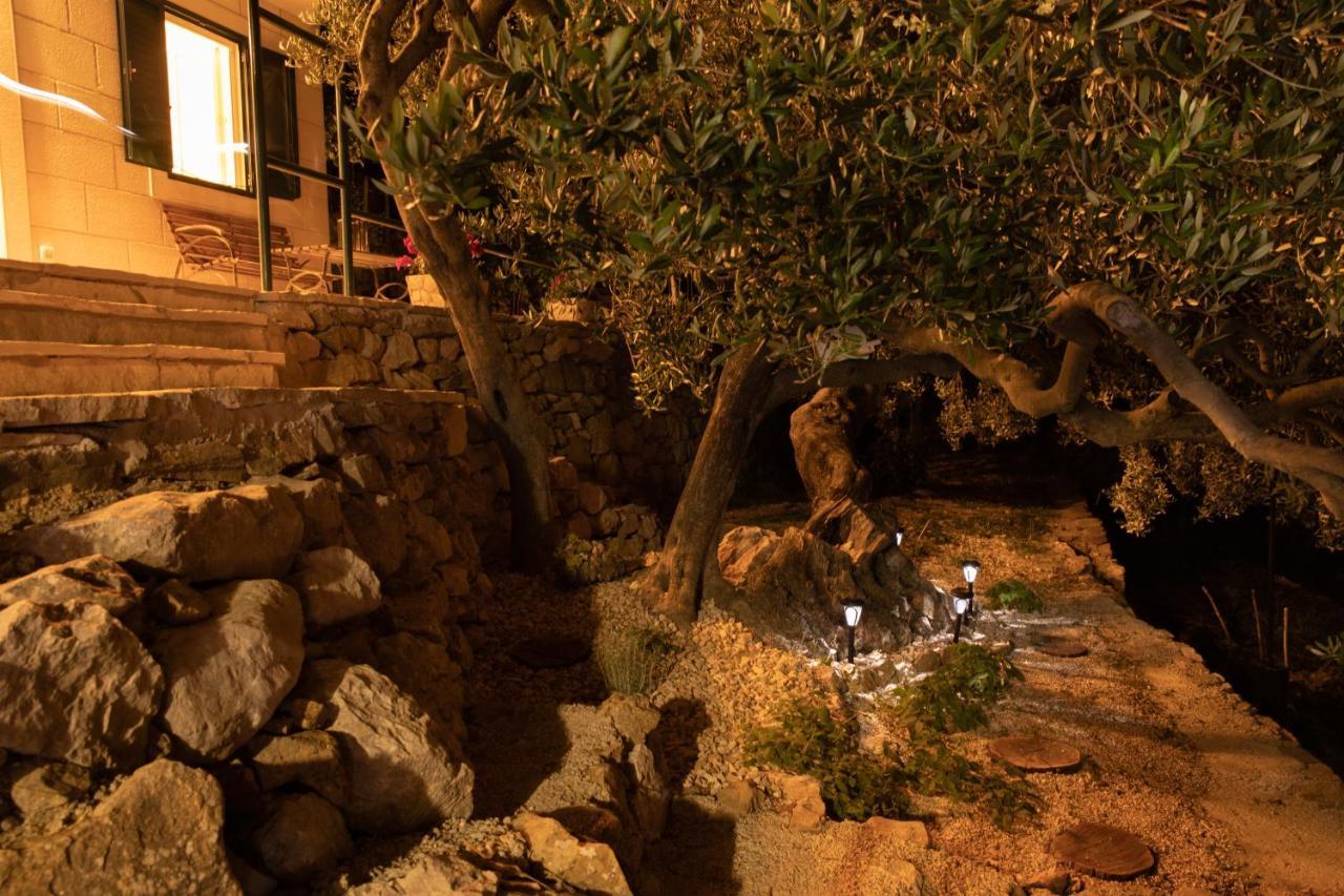 Villa Pelargonia Makarska Bagian luar foto